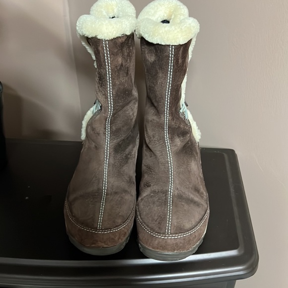 Merrell winter boot. - Picture 2 of 6